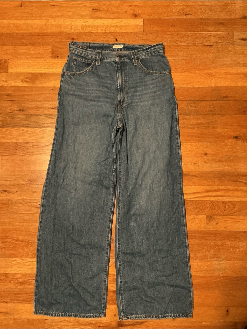 Levi's Women's Cinch Baggy Jeans (Color: Blue Denim)